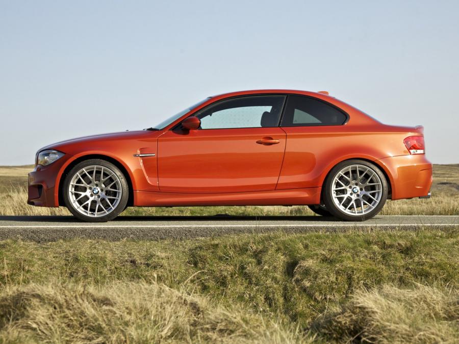  BMW 1-Series M Coupe 2011 года  (UK) (фото 21 из 30)